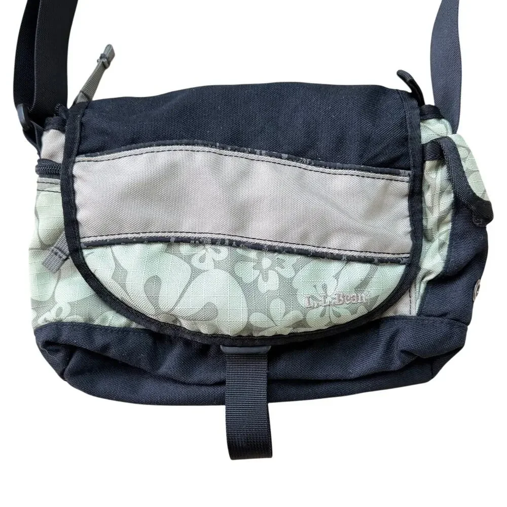 Vintage LL Bean Green Hawaiian Floral Crossbody Fanny Pack Travel Bag 2000s
